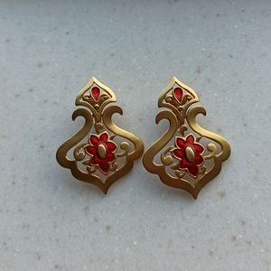 Avon Red & Gold Vintage Clip-On Earrings perfect condition 90's
